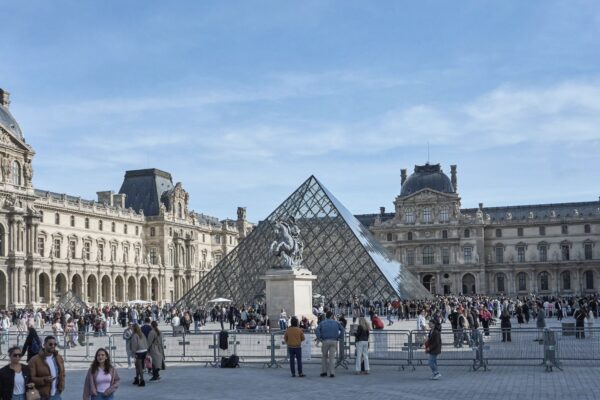Maria Mitsumori- Participating the Art Shopping Paris at Carrousel du Louvre, Paris, France. 2025.